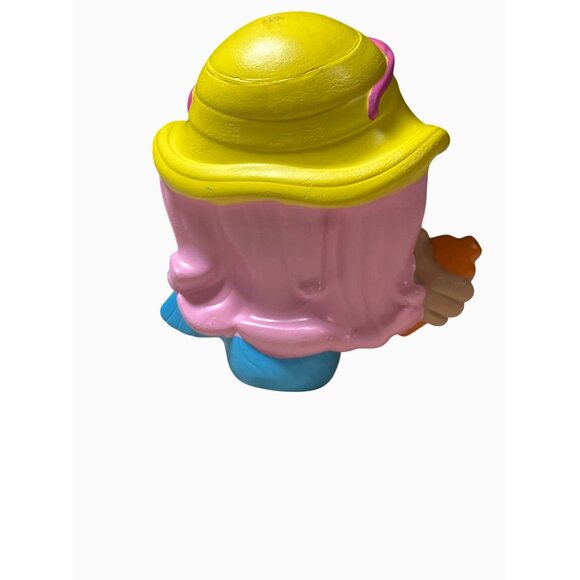 Mattel Bubble Guppies 3" Molly Squirting Bath Toy - Picture 5 of 9